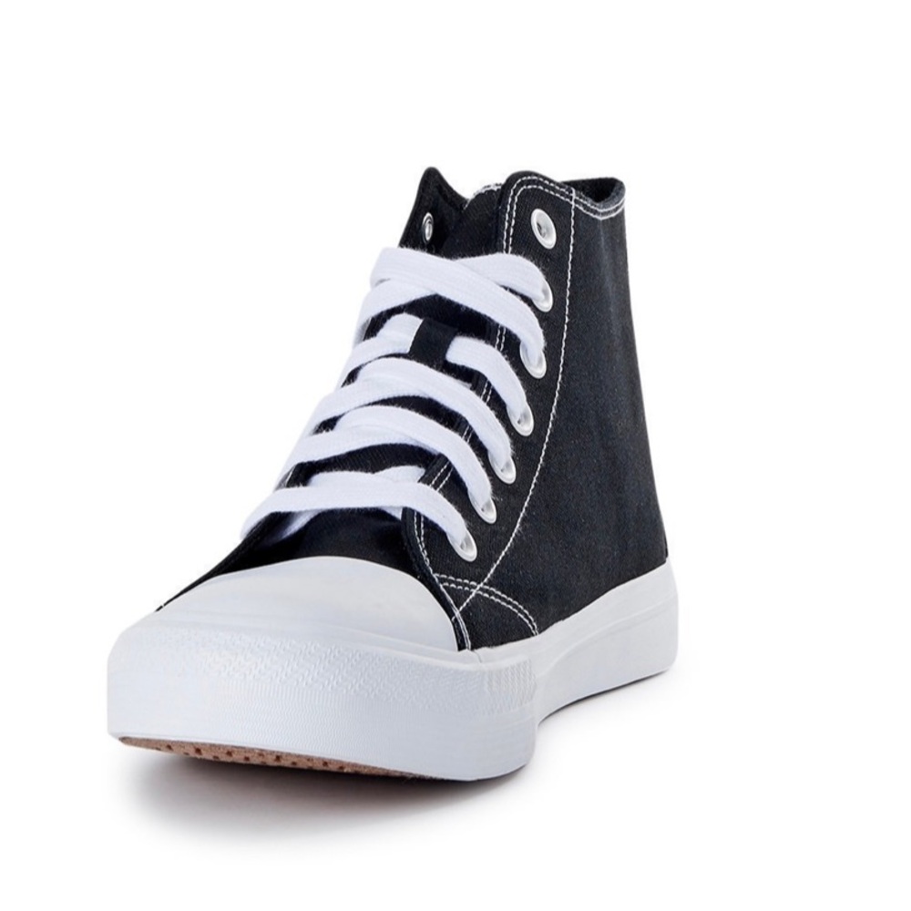 🖤 LACE UP Hi TOP SNEAKERS 🖤
